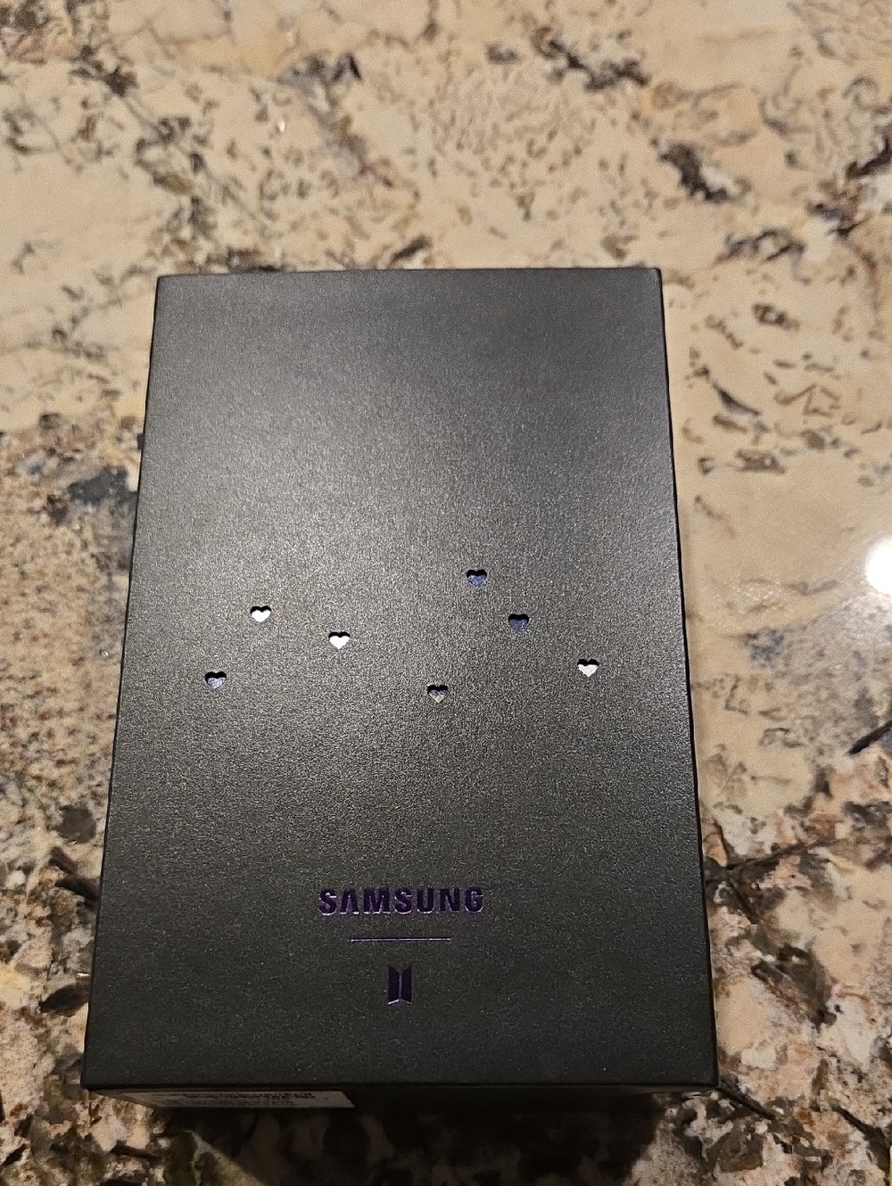 NEW! SAMSUNG GALAXY BUDS+ Wireless Earphones BTS Edition Bluetooth